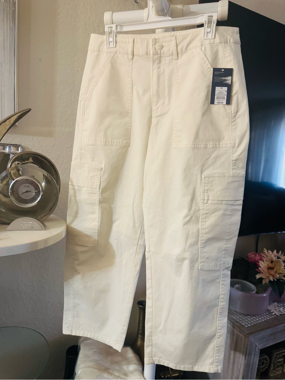 Universal Thread Cream Cargo Pants with Utility Pockets